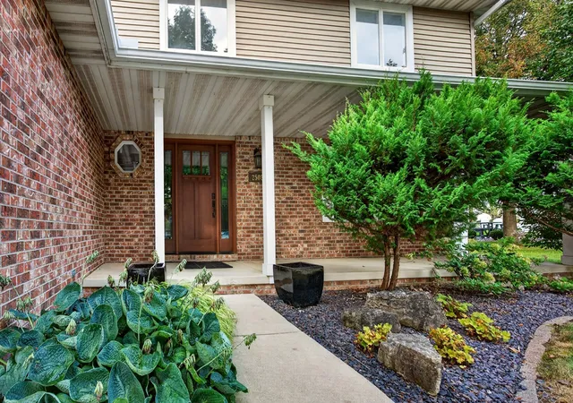 Photo 3 of Single family home for sale at 2508 Keystone Rd, Bloomington, IL 61704 | MLS# 12757067 | Listing updated on 2026-09-24
