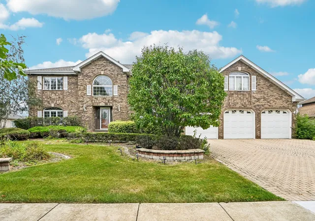 Single family home for sale at 7916 Dooneen Ave, Tinley Park, IL 60477 | MLS# 12757070