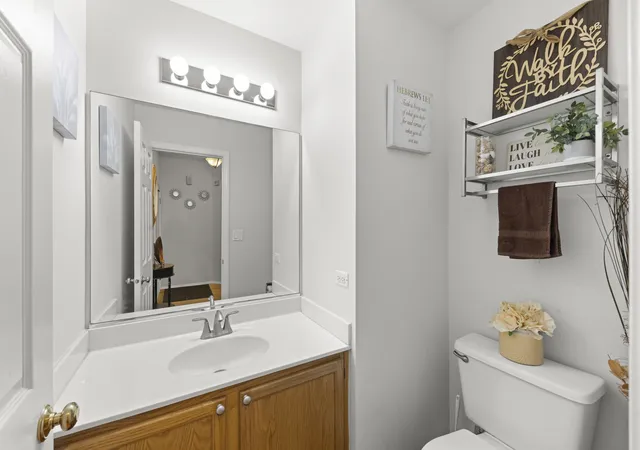 Photo 3 of Townhouse for sale at 276 Sierra Pass Dr, Schaumburg, IL 60194 | MLS# 12757072 | Listing updated on 2026-09-17