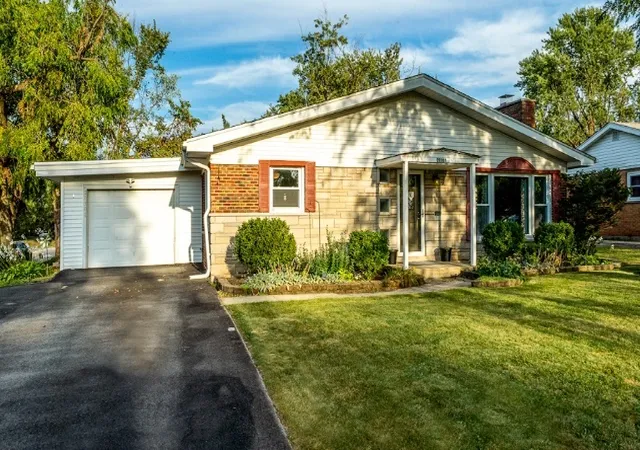 Photo 1 of Single family home for sale at 20301 Hellenic Dr, Olympia Fields, IL 60461 | MLS# 12757083 | Listing updated on 2026-09-12