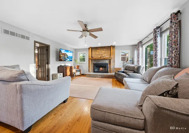 Photo 3 of Single family home for sale at 20301 Hellenic Dr, Olympia Fields, IL 60461 | MLS# 12757083 | Listing updated on 2026-09-12