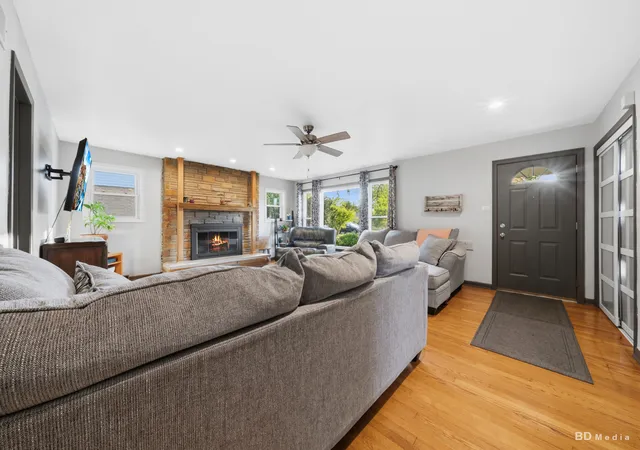 Photo 3 of Single family home for sale at 20301 Hellenic Dr, Olympia Fields, IL 60461 | MLS# 12757083 | Listing updated on 2026-09-17