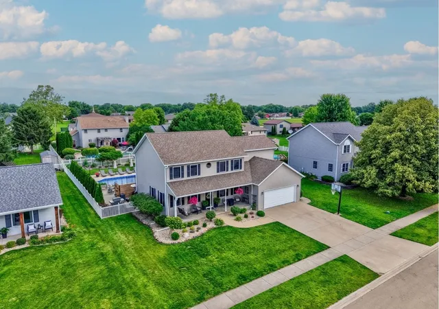 Photo 2 of Single family home for sale at 812 Kimberly Ln, Ottawa, IL 61350 | MLS# 12757084 | Listing updated on 2026-09-23