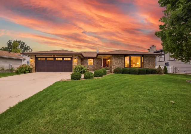 Photo 2 of Single family home for sale at 2122 Sherborn Ln, Schaumburg, IL 60193 | MLS# 12757087 | Listing updated on 2026-09-18