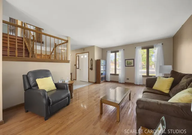 Photo 3 of Single family home for sale at 519 Calduto Cir, Villa Park, IL 60181 | MLS# 12757100 | Listing updated on 2026-09-12