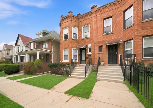 Photo 2 of Multi family home for sale at 856 N Waller Ave, Chicago, IL 60651 | MLS# 12757105 | Listing updated on 2026-09-24