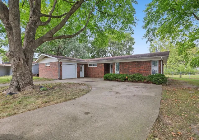 Single family home for sale at 209 Matteson Dr, Villa Grove, IL 61956 | MLS# 12757111