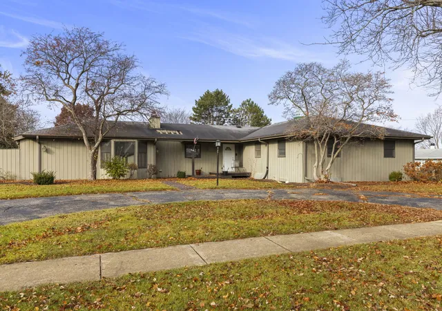 Single family home for sale at 10501 Cindy Jo Ave, Huntley, IL 60142 | MLS# 12757113