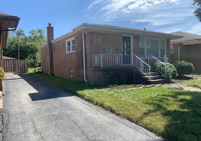 Photo 3 of Single family home for sale at 15123 Wabash Ave, South Holland, IL 60473 | MLS# 12757138 | Listing updated on 2026-09-17
