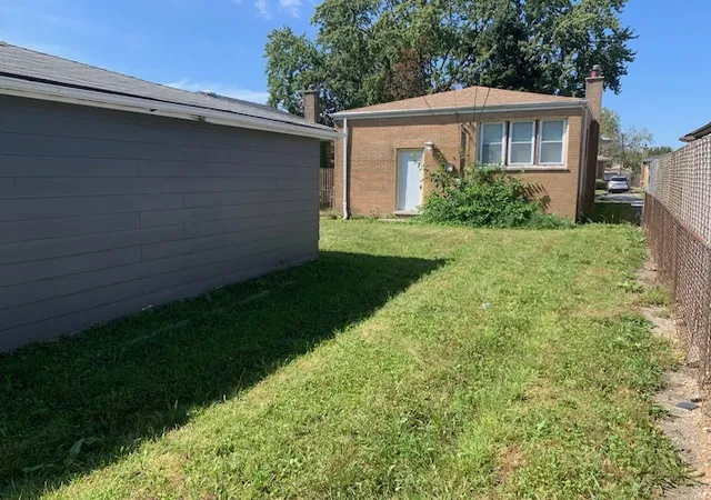 Photo 3 of Single family home for sale at 15123 Wabash Ave, South Holland, IL 60473 | MLS# 12757138 | Listing updated on 2026-09-17