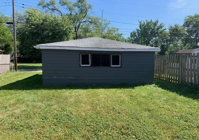 Photo 4 of Single family home for sale at 15123 Wabash Ave, South Holland, IL 60473 | MLS# 12757138 | Listing updated on 2026-09-17