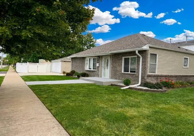Photo 2 of Single family home for sale at 10801 Oak Ave, Chicago Ridge, IL 60415 | MLS# 12757157 | Listing updated on 2026-09-14