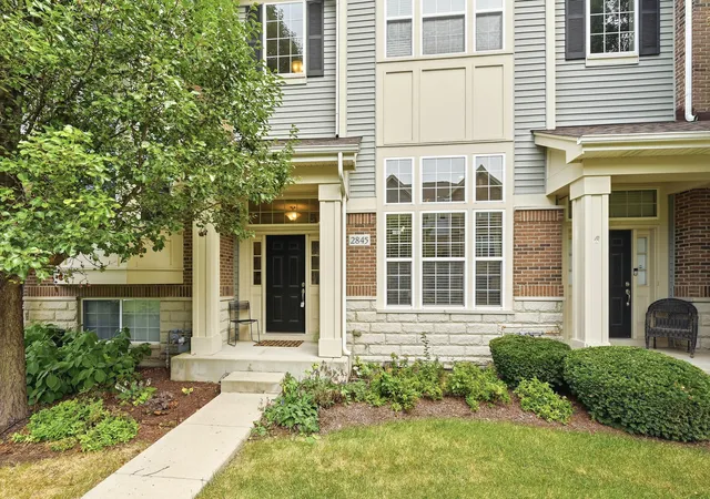 Photo 2 of Townhouse for sale at 2845 Henley Ln, Naperville, IL 60540 | MLS# 12757165 | Listing updated on 2026-09-17