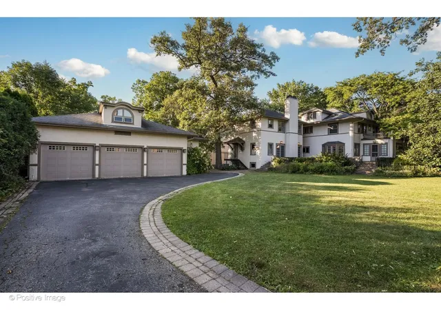 Photo 2 of Single family home for sale at 304 Cumnor Rd, Kenilworth, IL 60043 | MLS# 12757168 | Listing updated on 2026-09-16