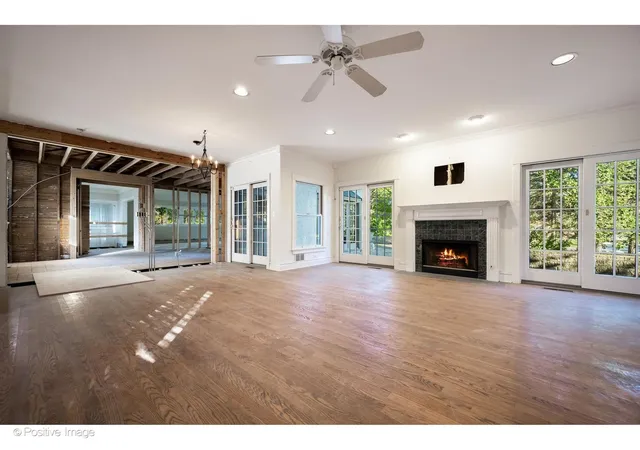 Photo 3 of Single family home for sale at 304 Cumnor Rd, Kenilworth, IL 60043 | MLS# 12757168 | Listing updated on 2026-09-16