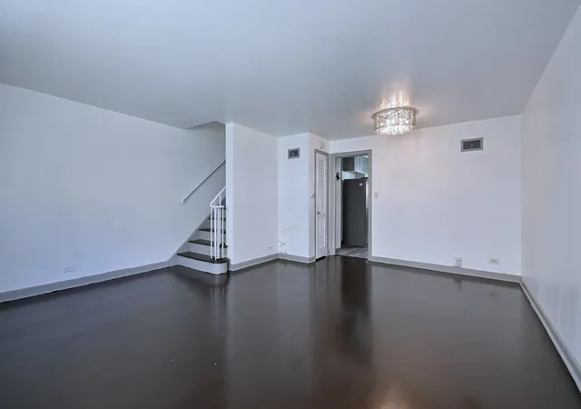 Photo 4 of Townhouse for sale at 7911 North Ave #C, River Forest, IL 60305 | MLS# 12757174 | Listing updated on 2026-09-17