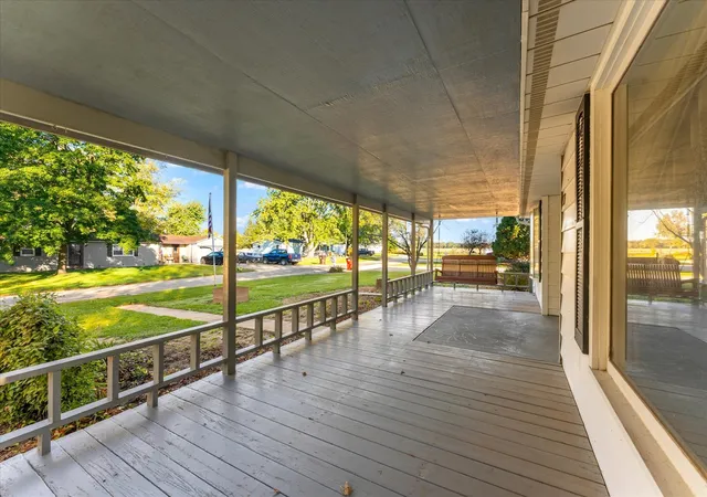 Photo 3 of Single family home for sale at 408 S Bryarfield Ct, Mahomet, IL 61853 | MLS# 12757188 | Listing updated on 2026-10-22
