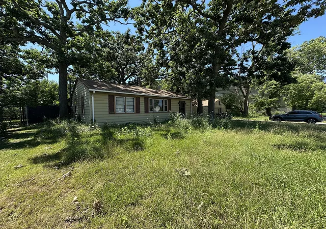 Photo 2 of Single family home for sale at 7903 W 87th Street, Bridgeview, IL 60455 | MLS# 12757191 | Listing updated on 2026-10-05