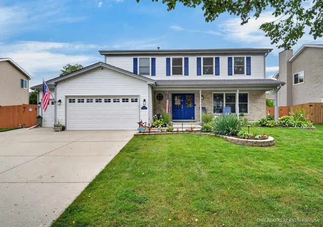 Photo 2 of Single family home for sale at 1147 Bennington Dr, Crystal Lake, IL 60014 | MLS# 12757195 | Listing updated on 2026-10-02