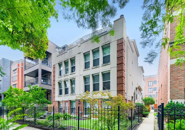 Condo for sale at 2660 N Bosworth Ave #1NW, Chicago, IL 60614 | MLS# 12757203