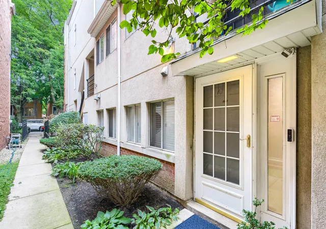 Photo 2 of Condo for sale at 2660 N Bosworth Ave #1NW, Chicago, IL 60614 | MLS# 12757203 | Listing updated on 2026-09-29