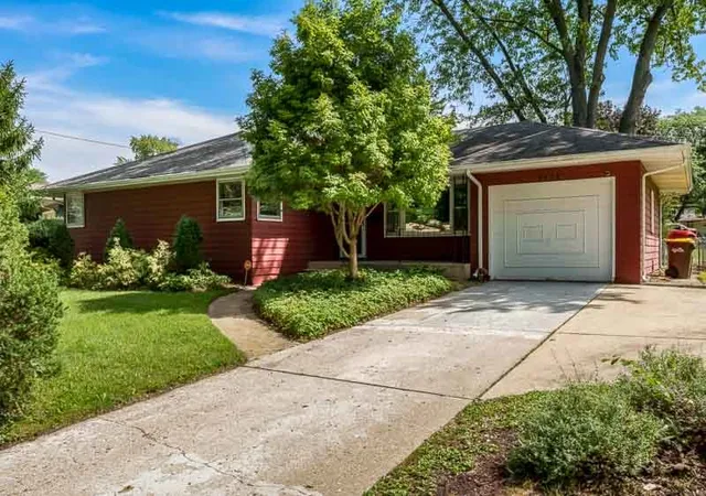 Photo 1 of Single family home for sale at 2508 Wyoming Dr, Rockford, IL 61108 | MLS# 12757230 | Listing updated on 2026-09-13