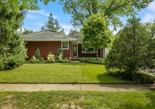 Photo 2 of Single family home for sale at 2508 Wyoming Dr, Rockford, IL 61108 | MLS# 12757230 | Listing updated on 2026-09-13