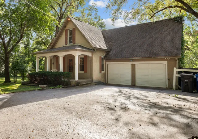 Photo 1 of Single family home for sale at 1100 34th Avenue, Moline, IL 61265 | MLS# 12757252 | Listing updated on 2026-09-14