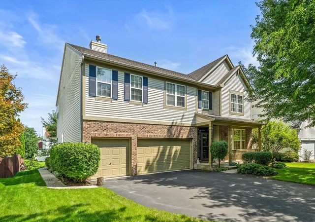 Photo 3 of Single family home for sale at 454 Chesterfield Ln, North Aurora, IL 60542 | MLS# 12757275 | Listing updated on 2026-10-05