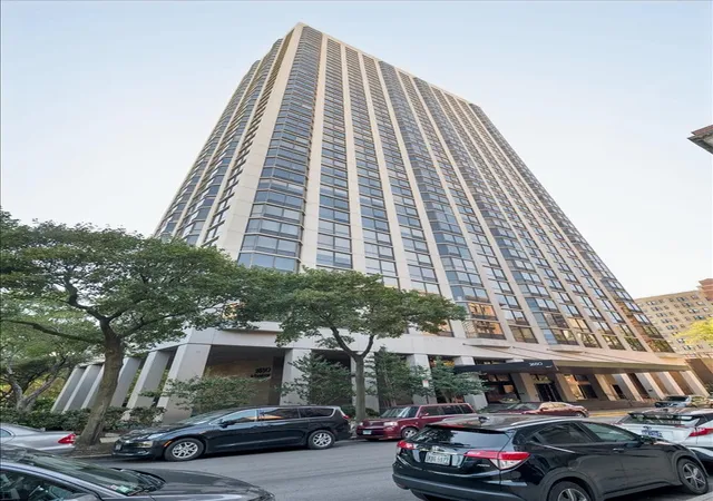 Photo 1 of Condo for sale at 2650 N Lakeview Ave #303, Chicago, IL 60614 | MLS# 12757276 | Listing updated on 2026-09-30