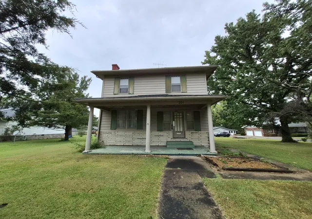 Photo 2 of Single family home for sale at 201 S Main St, Zeigler, IL 62999 | MLS# 12757284 | Listing updated on 2026-10-05