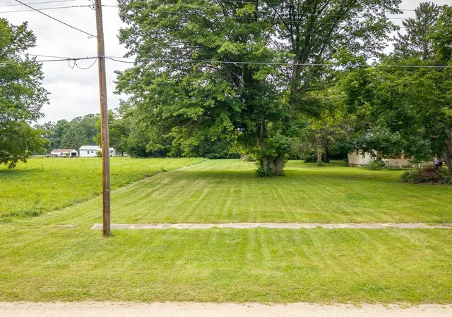 Photo 1 of Land for sale at 411 Lincoln Park Blvd, Rockford, IL 61102 | MLS# 12757286 | Listing updated on 2026-09-21