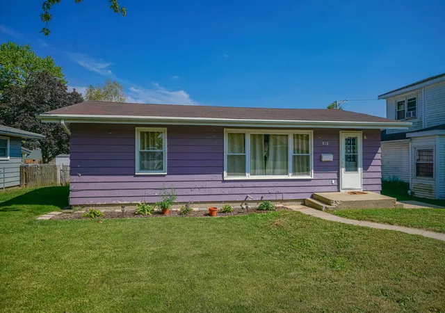 Photo 1 of Sale Pending at 810 S Congress Ave, Polo, IL 61064 | MLS# 12757292 | Listing updated on 2026-10-01