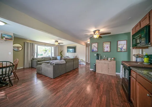 Photo 4 of Sale Pending at 810 S Congress Ave, Polo, IL 61064 | MLS# 12757292 | Listing updated on 2026-10-01