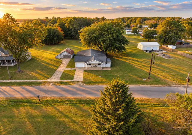 Photo 1 of Single family home for sale at 328 Ida St, Noble, IL 62868 | MLS# 12757297 | Listing updated on 2026-09-17