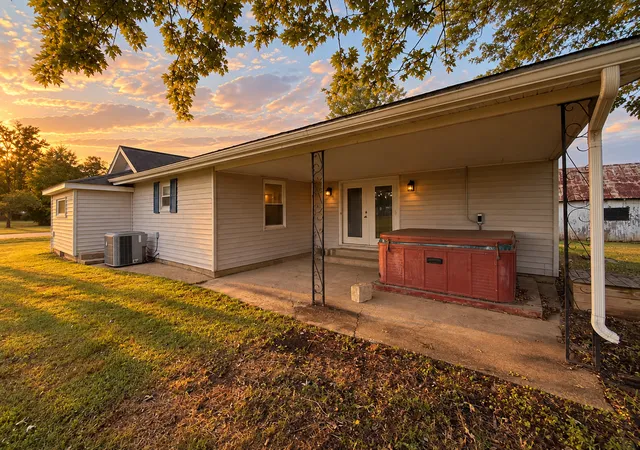 Photo 4 of Single family home for sale at 328 Ida St, Noble, IL 62868 | MLS# 12757297 | Listing updated on 2026-09-17