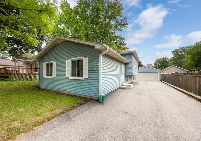 Single family home for sale at 3s625 Lorraine Ave, Warrenville, IL 60555 | MLS# 12757305