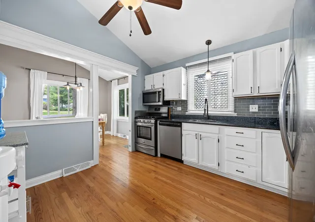Photo 2 of Single family home for sale at 3s625 Lorraine Ave, Warrenville, IL 60555 | MLS# 12757305 | Listing updated on 2026-09-25