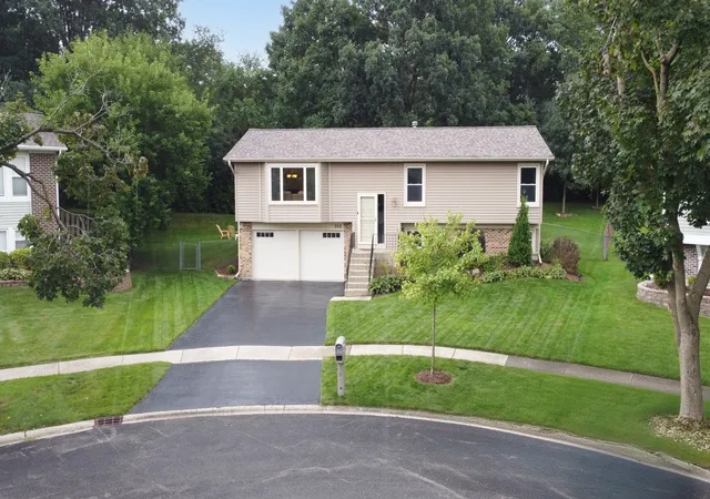 Photo 2 of Single family home for sale at 308 Nelson Ct, Bolingbrook, IL 60440 | MLS# 12757311 | Listing updated on 2026-09-17