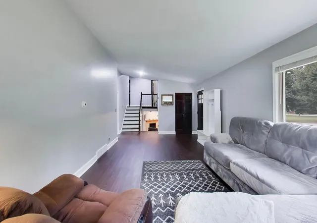 Photo 3 of Single family home for sale at 103 S Windsor Dr, Arlington Heights, IL 60004 | MLS# 12757312 | Listing updated on 2026-09-22