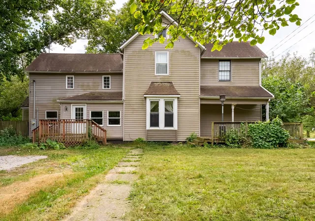Photo 1 of Single family home for sale at 102 E North St, Bellflower, IL 61724 | MLS# 12757313 | Listing updated on 2026-10-03