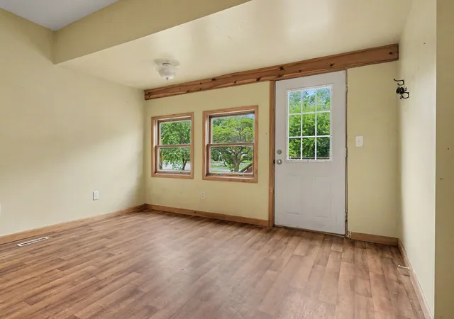 Photo 3 of Single family home for sale at 102 E North St, Bellflower, IL 61724 | MLS# 12757313 | Listing updated on 2026-10-03