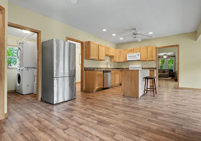Photo 4 of Single family home for sale at 102 E North St, Bellflower, IL 61724 | MLS# 12757313 | Listing updated on 2026-10-03