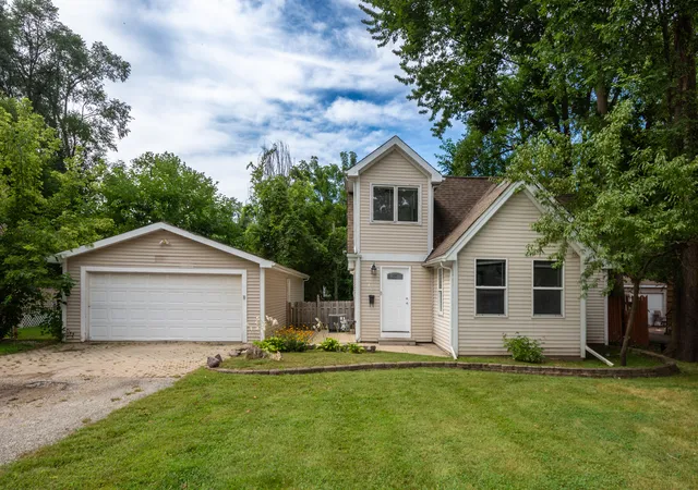 Photo 1 of Single family home for sale at 212 Highmoor Dr, Round Lake Park, IL 60073 | MLS# 12757314 | Listing updated on 2026-09-15