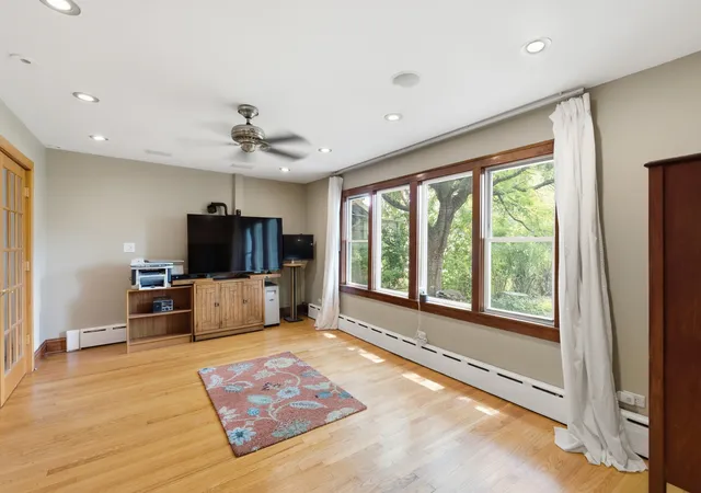 Photo 4 of Single family home for sale at 3829 W Addison St, Chicago, IL 60618 | MLS# 12757322 | Listing updated on 2026-09-17