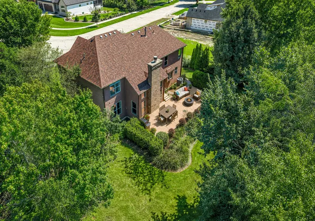 Photo 4 of Single family home for sale at 621 Sheffield Cir, Sugar Grove, IL 60554 | MLS# 12757366 | Listing updated on 2026-10-01