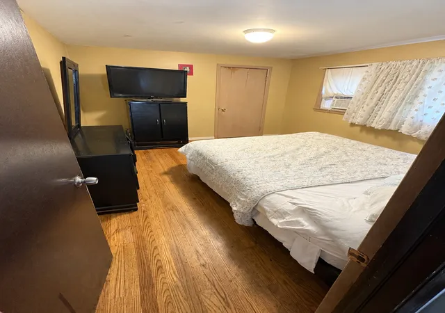 Photo 4 of Single family home for sale at 6114 S Parkside Ave, Chicago, IL 60638 | MLS# 12757380 | Listing updated on 2026-10-16