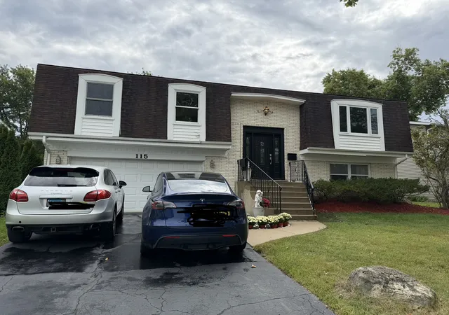 Photo 1 of Single family home for sale at 115 W King George Ct, Palatine, IL 60067 | MLS# 12757383 | Listing updated on 2026-09-17