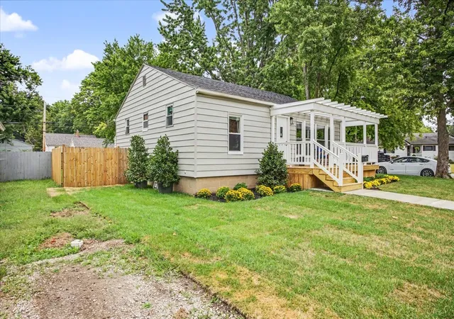 Photo 2 of Single family home for sale at 517 E Payson St, Pontiac, IL 61764 | MLS# 12757407 | Listing updated on 2026-10-01