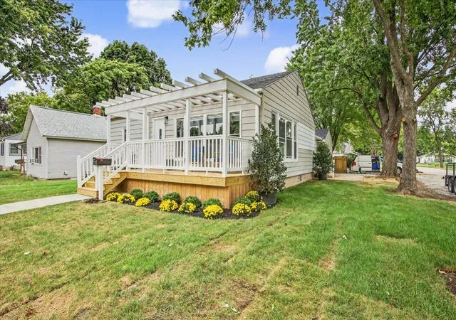 Photo 3 of Single family home for sale at 517 E Payson St, Pontiac, IL 61764 | MLS# 12757407 | Listing updated on 2026-10-01